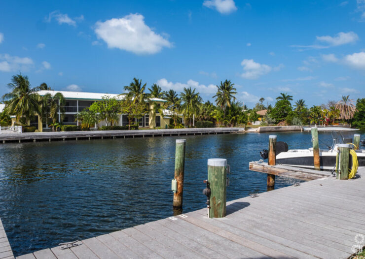 BRITANNIA KINGS COURT         4 BED/3  BATH      PLUS BOAT DOCK